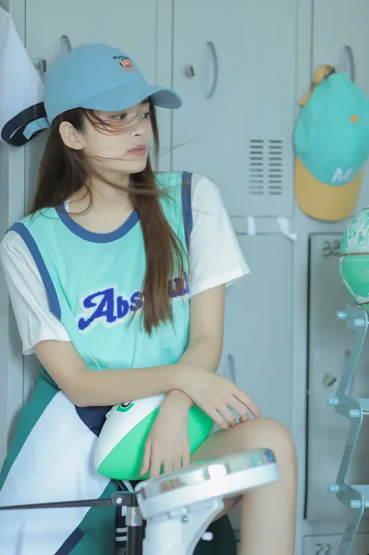 [艺图语] 2022.06.18 放学之后 何静璇儿 - 艺图语